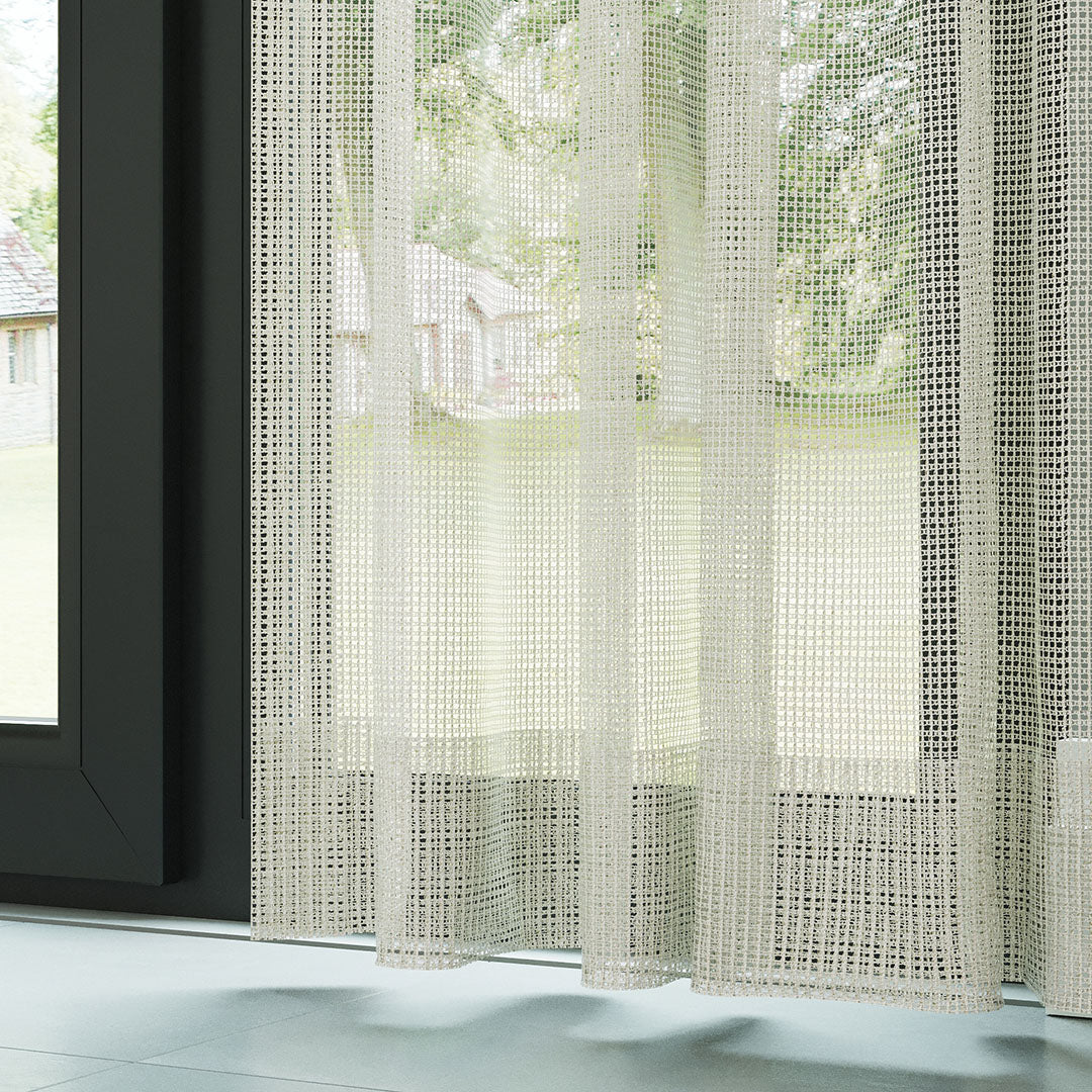 Krem Örme Dosyası Kare Zemin Düz Tül Perde | Inessa