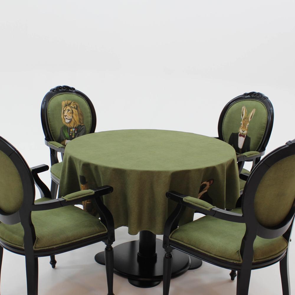 Aristokratlar Yuvarlak Masa Örtüsü