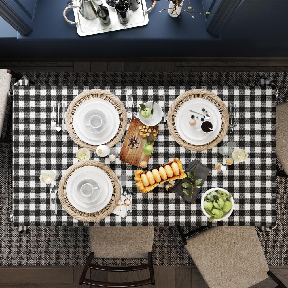 Siyah-Beyaz Kare Masa Örtüsü 160x220CM
