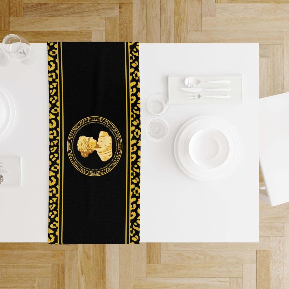 Siyah Büst Detaylı Yolluk Örtüsü 140x45CM