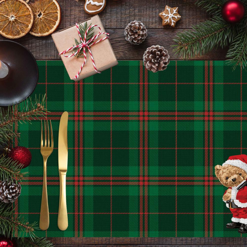 Santa Bear Ekose Amerikan Servis – Teddy Kumaş İçin Yılbaşı Sofraları - 4'lü Takım (30x50 cm)